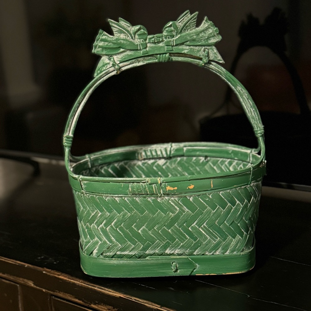 RARE-VINTAGE Large Wicker/Rattan  Basket  EX/CGreen